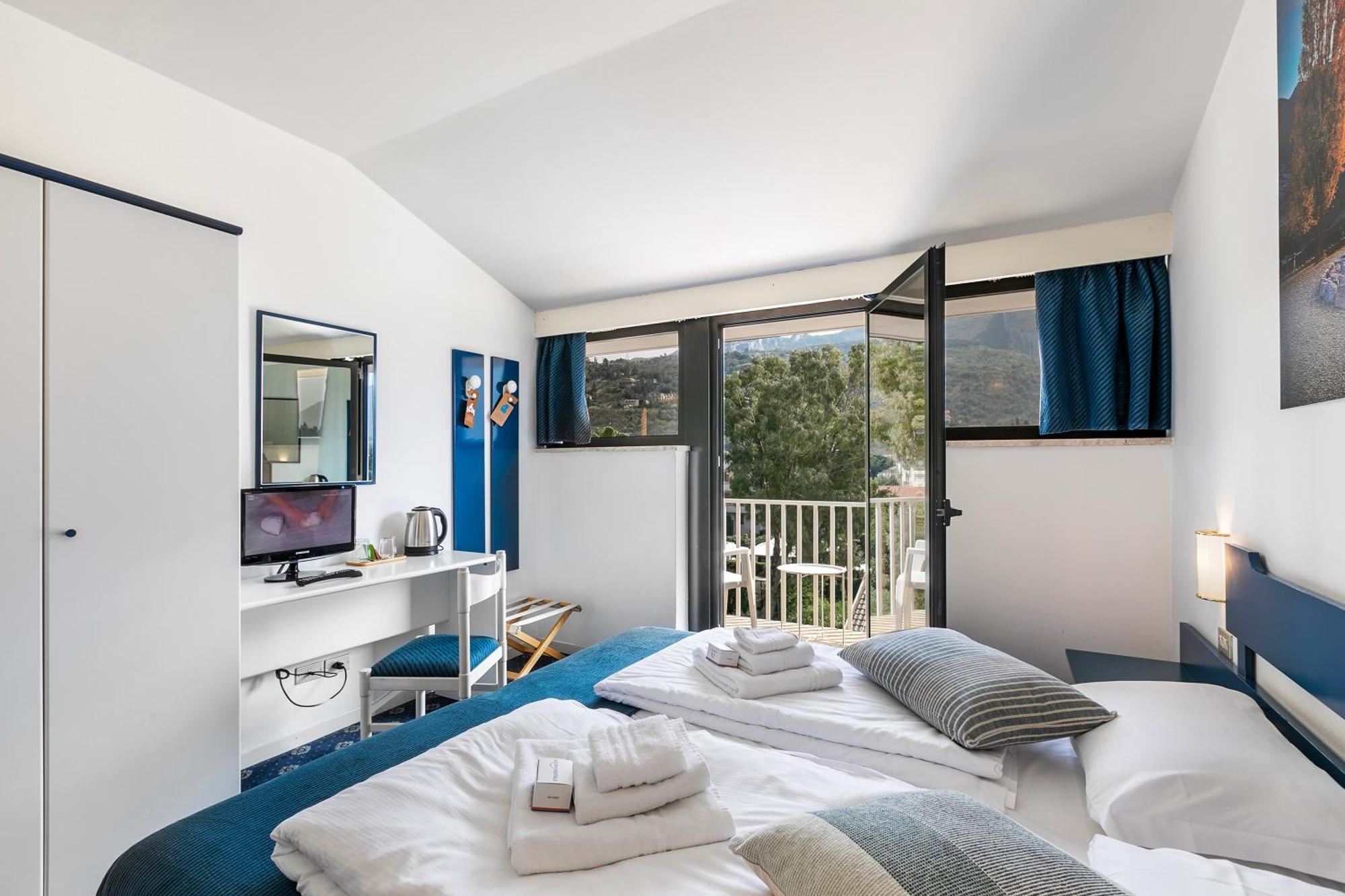 Bike & Wind Hotel Villa Maria Torbole Sul Garda Kültér fotó