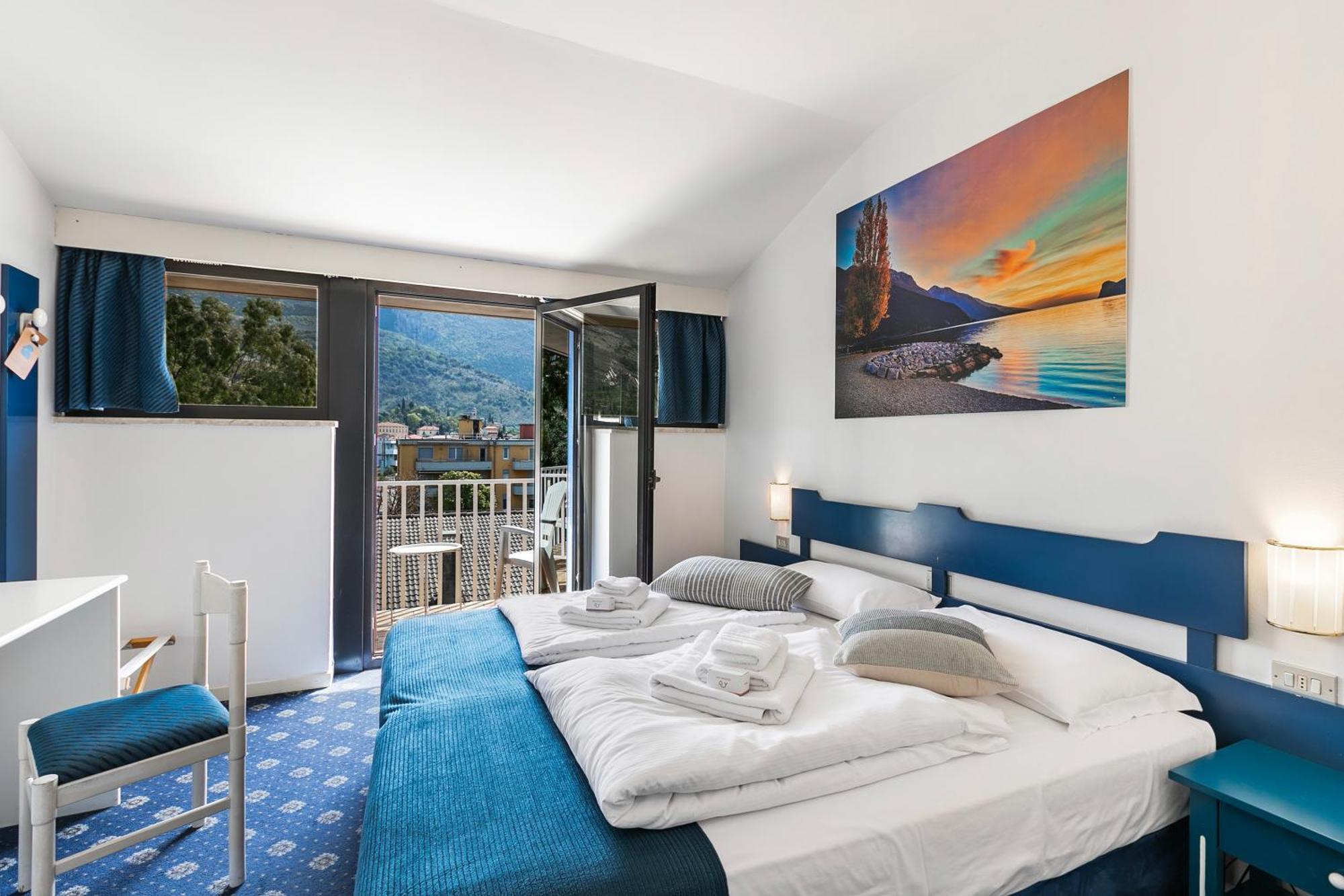Bike & Wind Hotel Villa Maria Torbole Sul Garda Kültér fotó